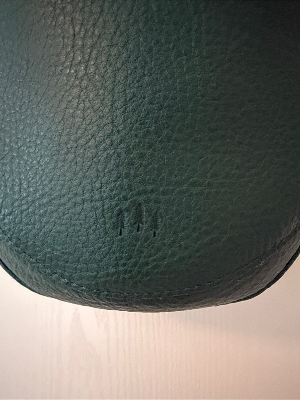 Portland Leather Bacalar Medium Crossbody Shoulder Bag - Picture 6 of 7